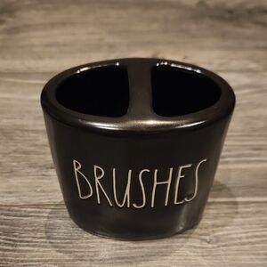 EUC Rae Dunn Brushes Ceramic Holder 4" X 4 7/16"